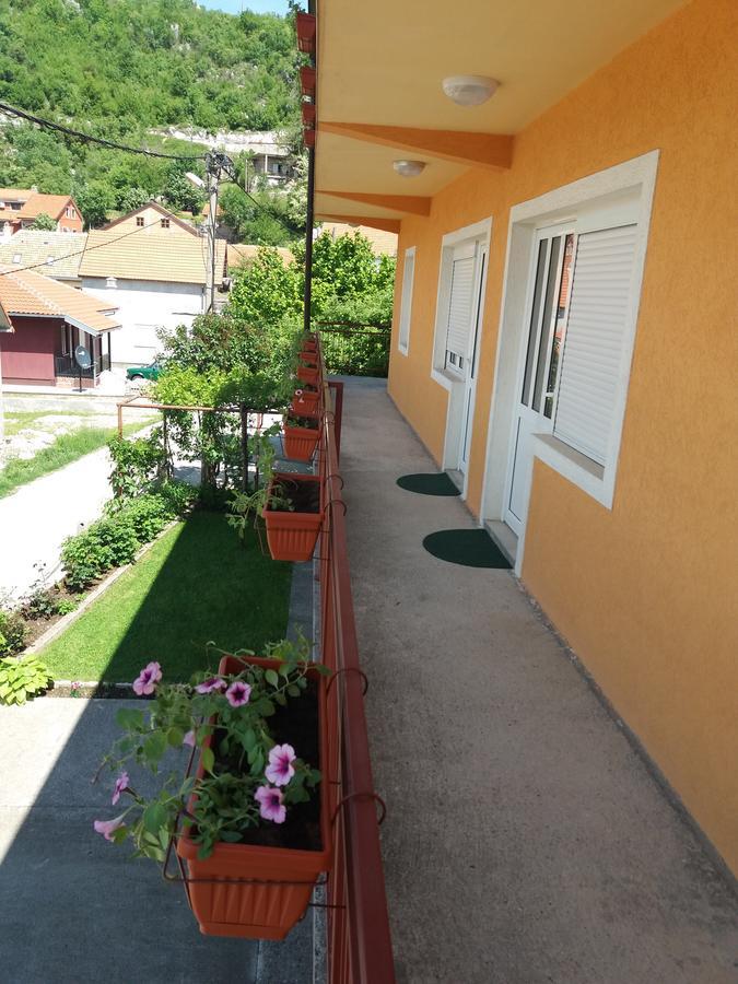 Apartments Mirkovic เซทินเจ ภายนอก รูปภาพ