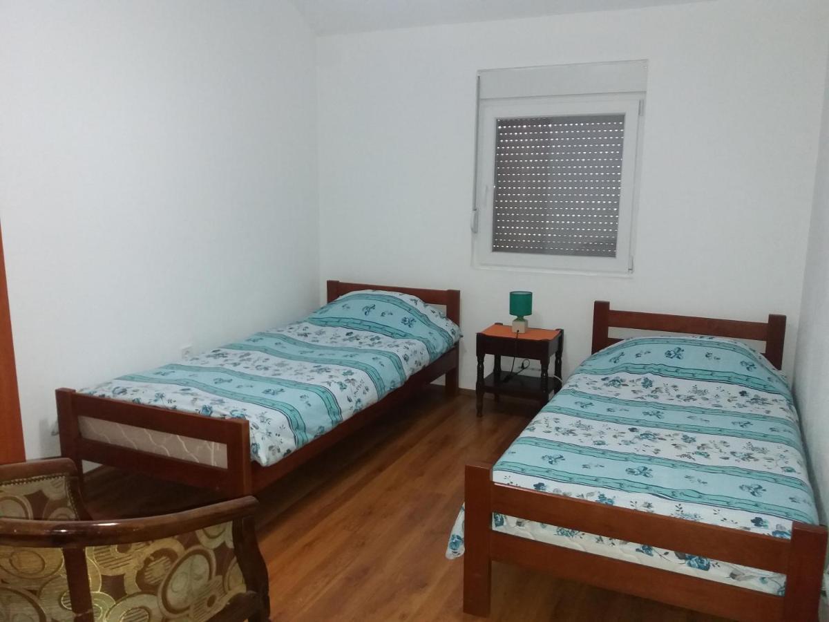 Apartments Mirkovic เซทินเจ ภายนอก รูปภาพ
